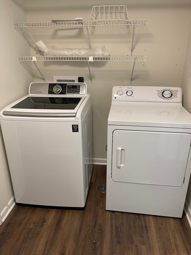 Washer/Dryer - 395 Redding Rd