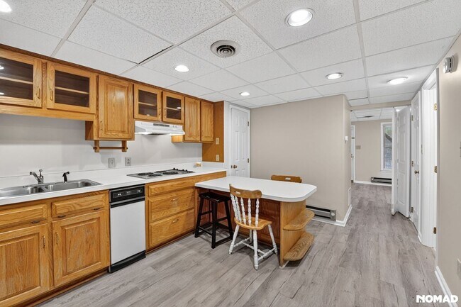 Building Photo - 4131 Kaplan Dr