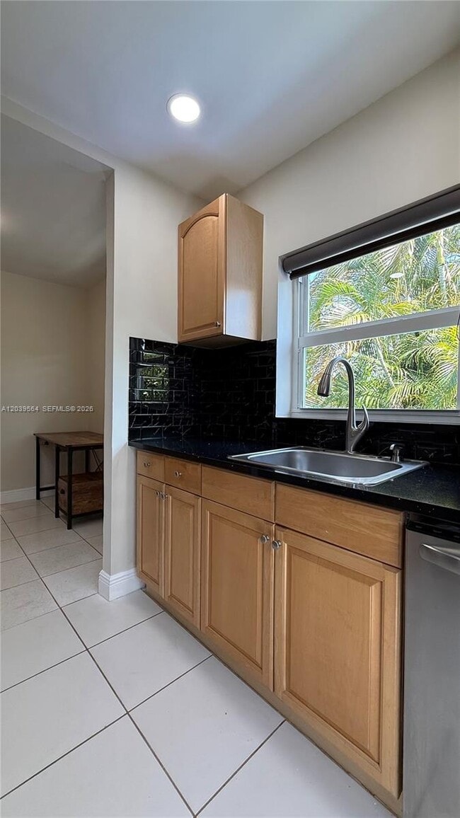 Building Photo - 1380 SW 20th St