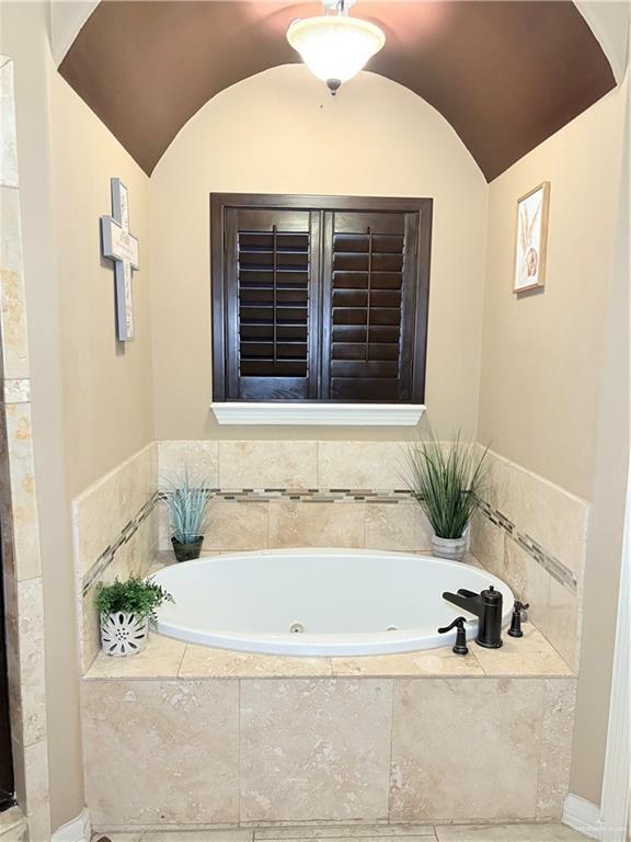 Building Photo - 20 River Crest St