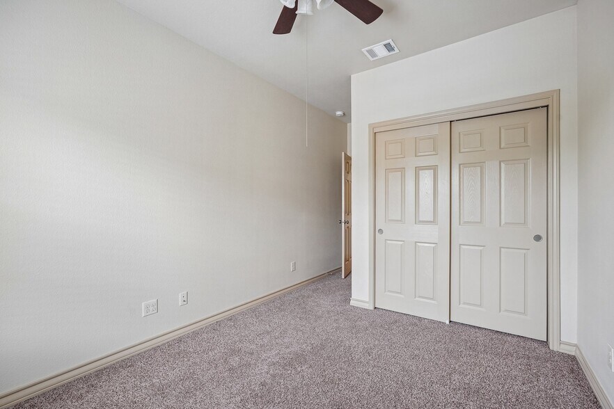 Building Photo - 2313 Sailing Way N