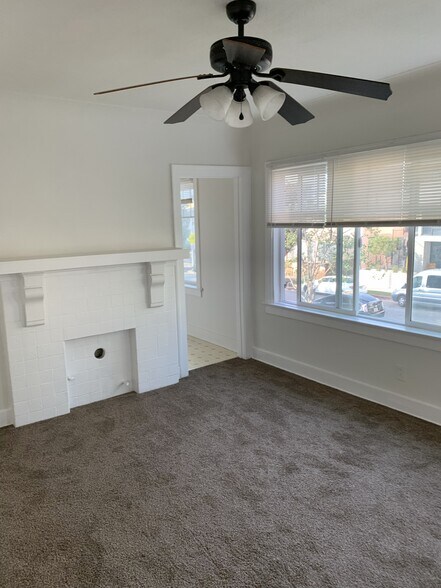 Building Photo - 5730 1/2 La Mirada Ave