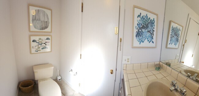 Building Photo - Furnished 3 bed 2.5 bath close to Poly.