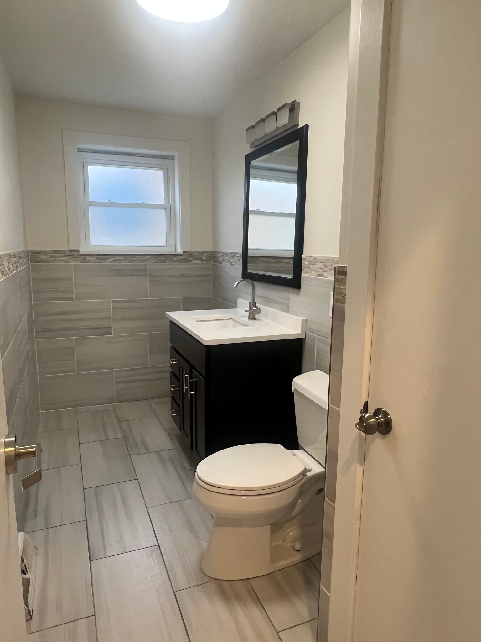 Building Photo - 3909 Howard St