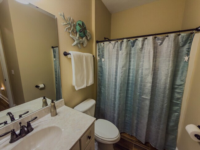 Building Photo - 2512 Cove Rd