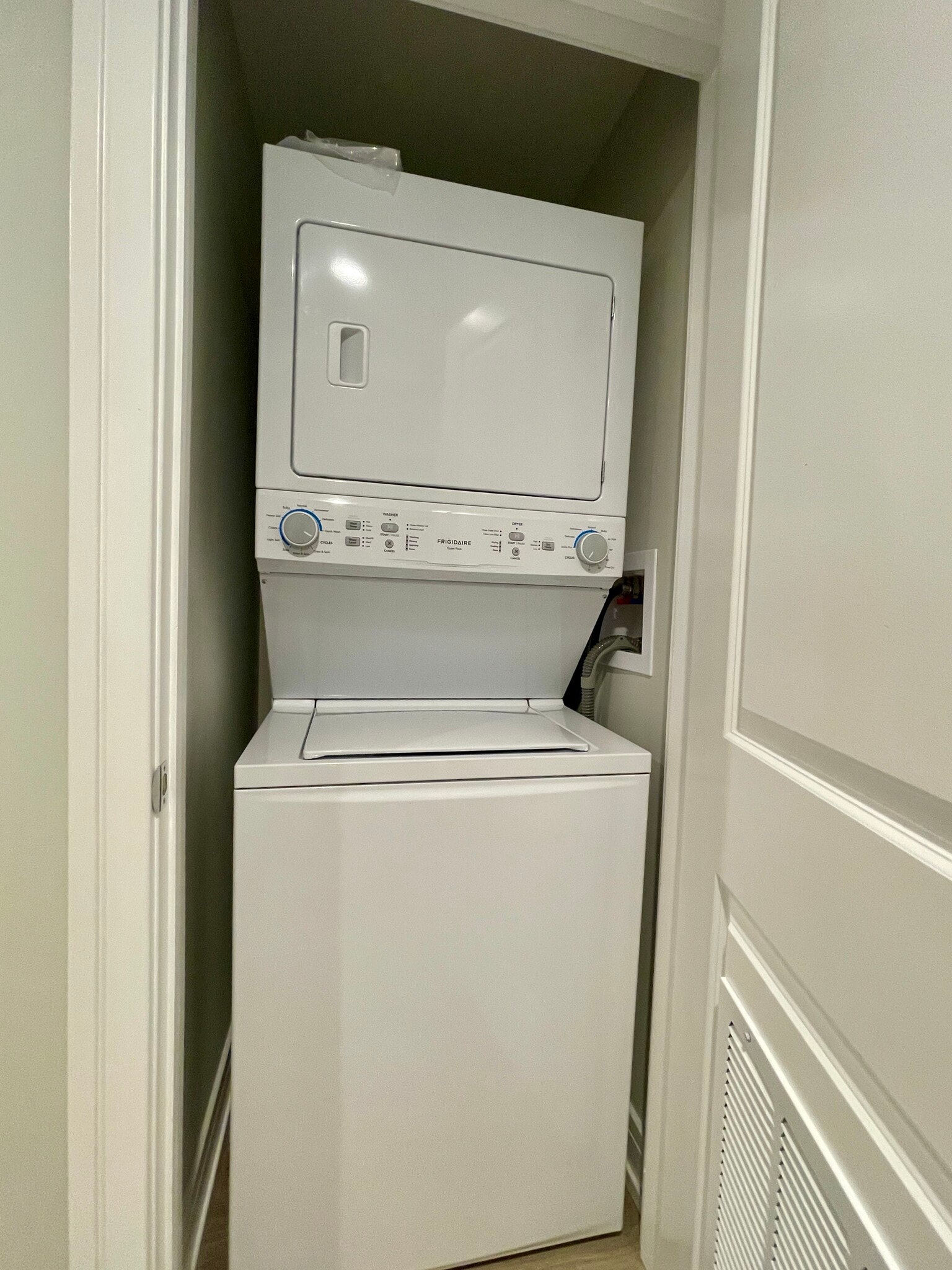 Building Photo - 1725 N Honore St