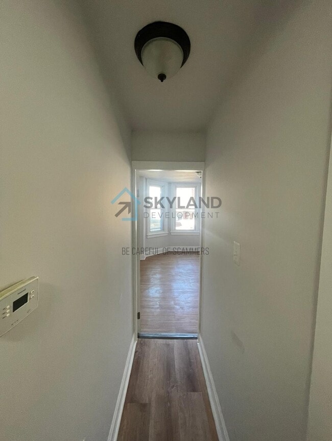 Building Photo - 1519 N 60th St