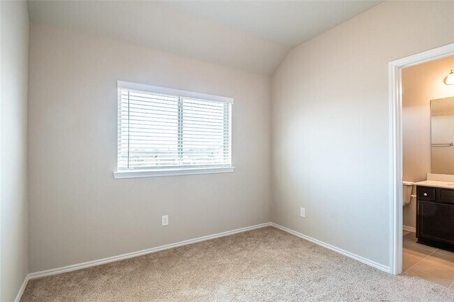 Building Photo - 12502 Llano Estacado Dr