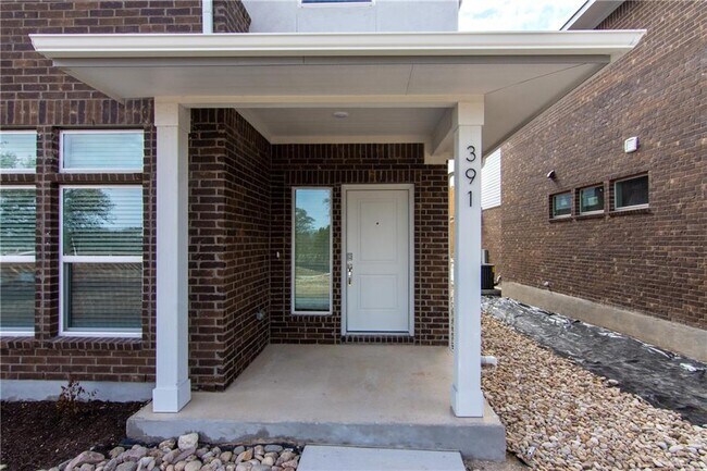 Primary Photo - 391 W South St