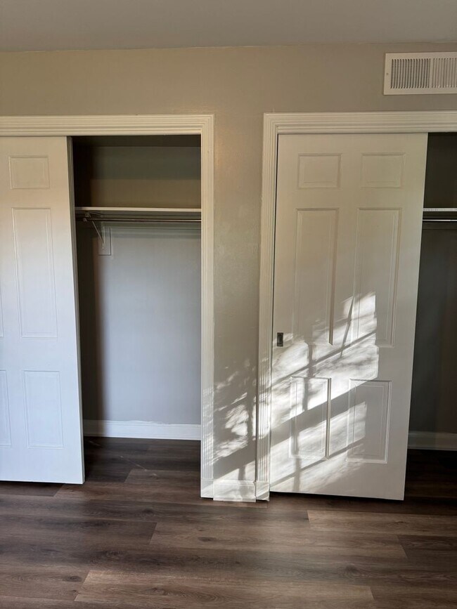 Building Photo - 400 N Webb Ave