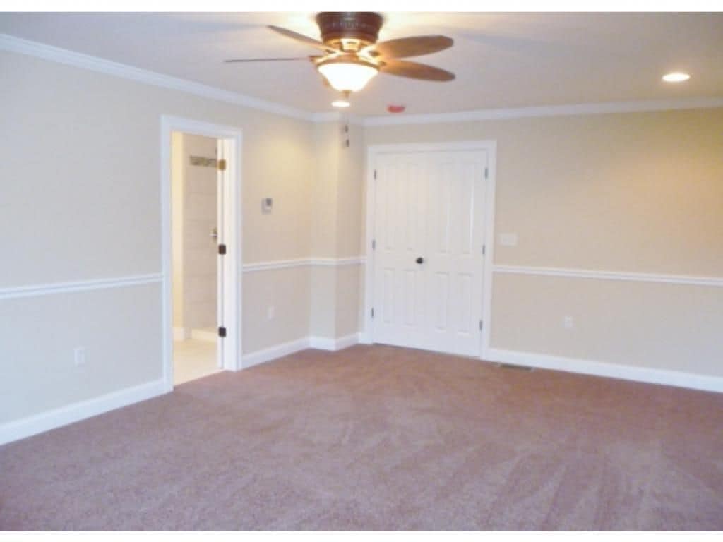 Building Photo - 214 Dallaire