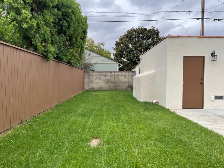 Building Photo - 4209 Vinton Ave