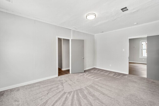 Building Photo - 1740 Arlington Ave