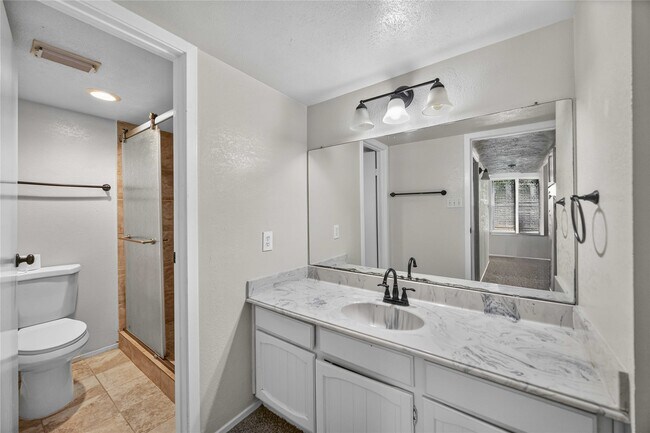 Building Photo - 2107 N Red Cedar Cir