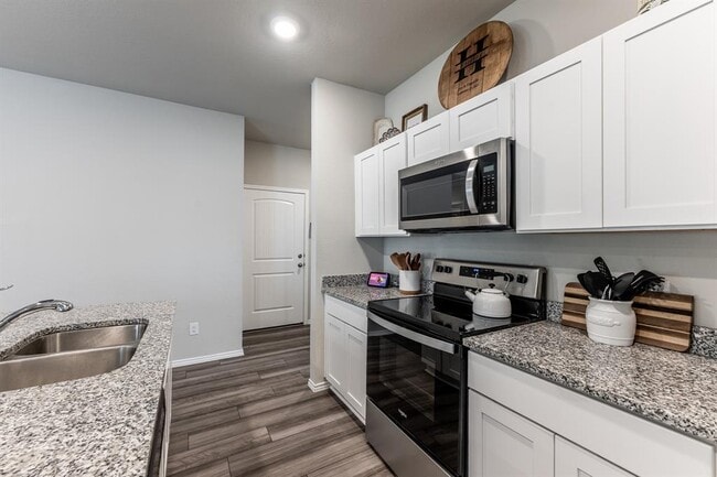 Building Photo - 306 Pecos Dr