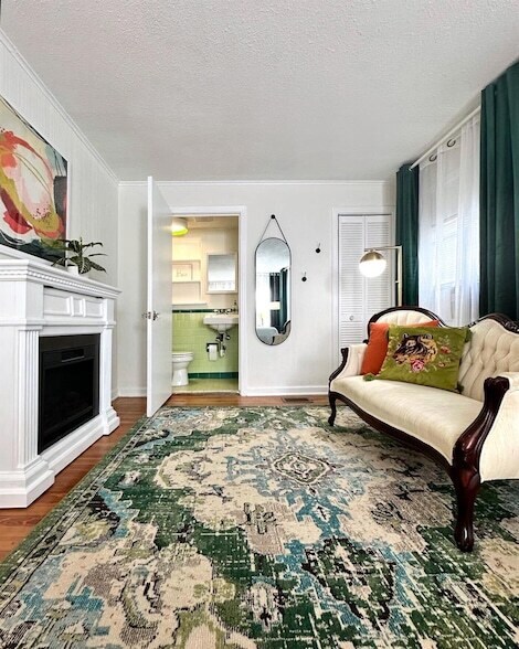 Building Photo - 333 9th Ave N