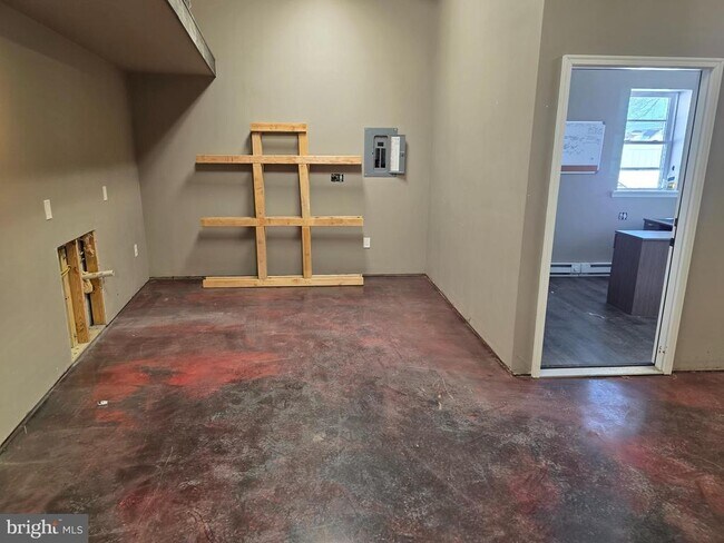 Building Photo - 115 Samdin Blvd