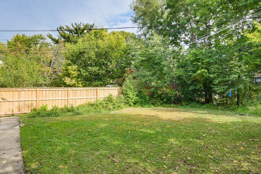 Building Photo - 5429 S Blackstone Ave