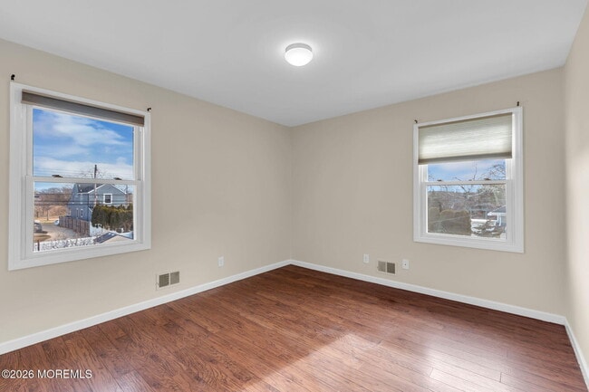 Building Photo - 404 9th Ave