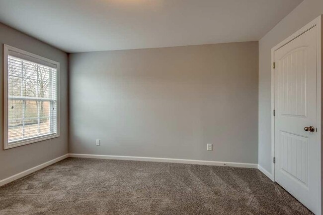 Building Photo - COMING SOON – Spacious 4BR on Oversized Lot in Williamson County