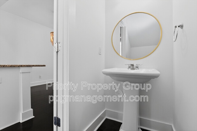 Building Photo - 1614 Pat Garrett St