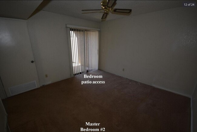 Building Photo - 850 S River Dr