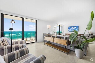 Building Photo - 2625 Collins Ave