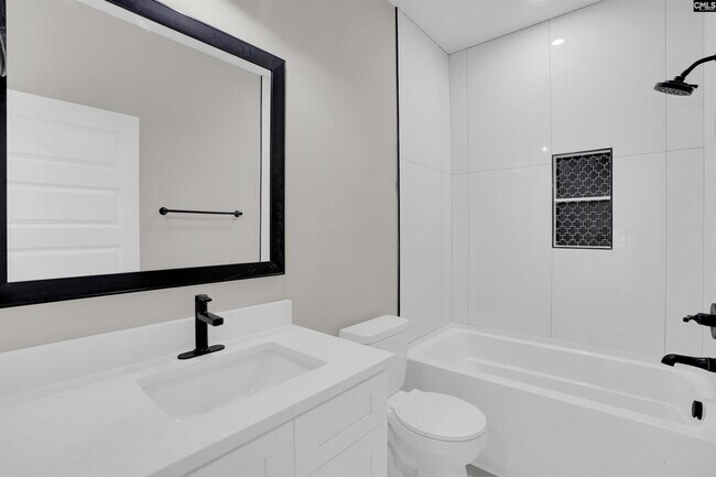 Building Photo - 2512 Marling Dr