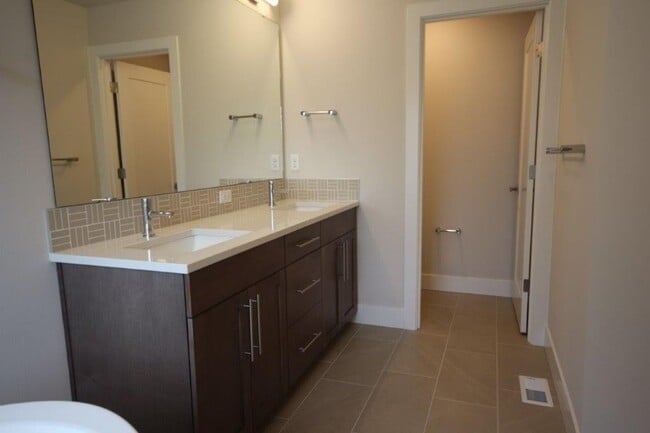 Building Photo - 2024 Brand New Build in Bothell