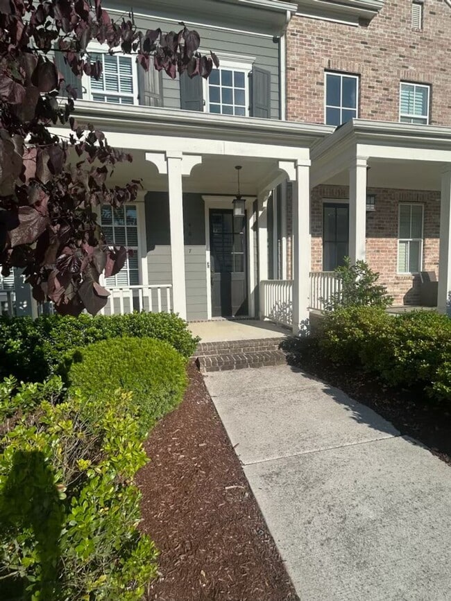 Building Photo - 3BR End-Unit in Westhaven | Main-Level Primary + Office + Bonus Room