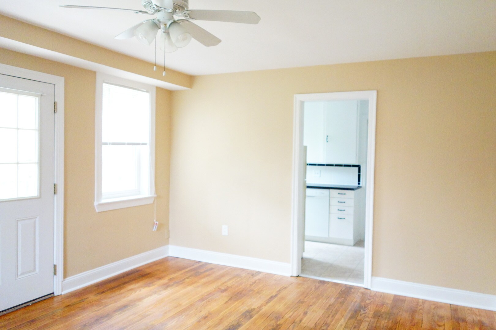 Building Photo - 8206 Greenwood Ave