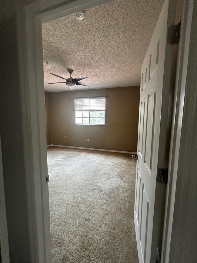 Building Photo - 4980 Baraldi Cir