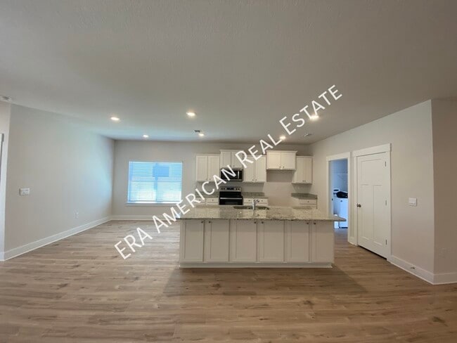 Building Photo - 3398 Southwind Dr