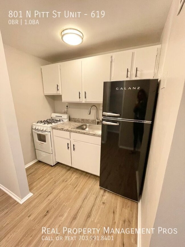 Building Photo - 801 N Pitt St