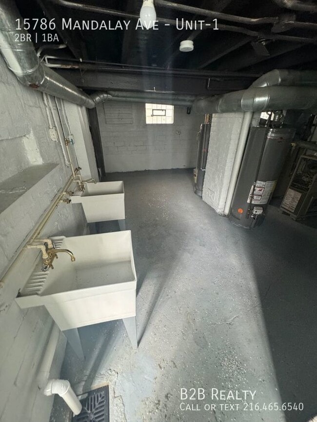 Building Photo - 15786 Mandalay Ave