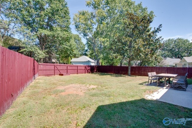 Building Photo - 210 Cypress Creek Dr