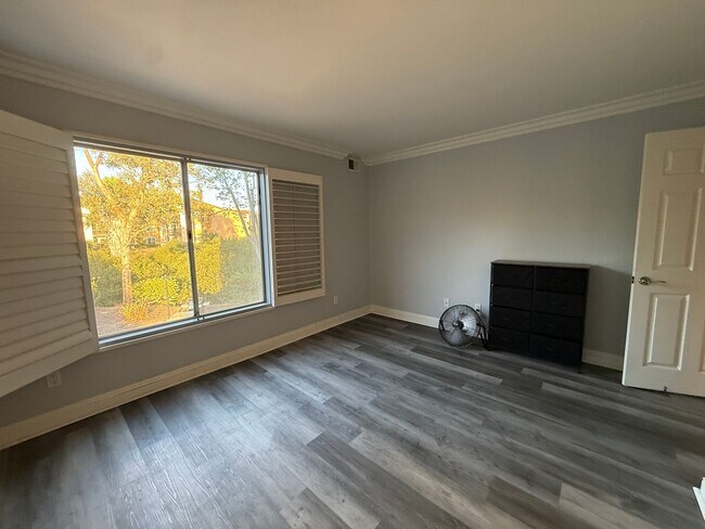 Building Photo - Spacious and Modern 2BR Condo in UTC, San Diego