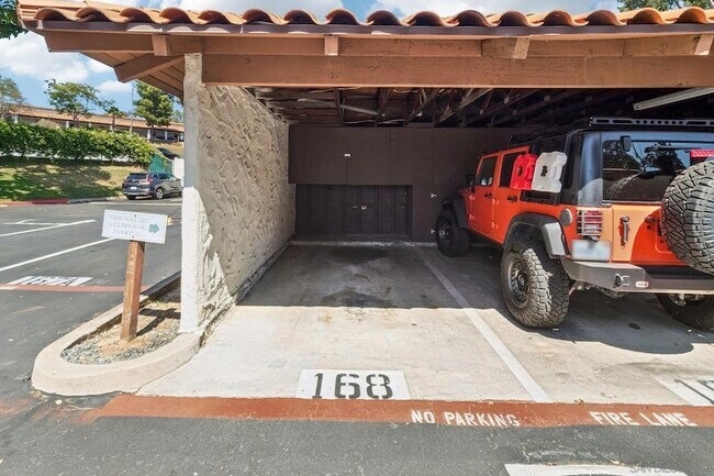 Building Photo - 10767 San Diego Mission Rd