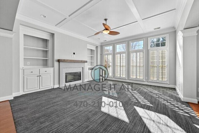 Building Photo - Fabulous 5-bedroom house with modern ameni...