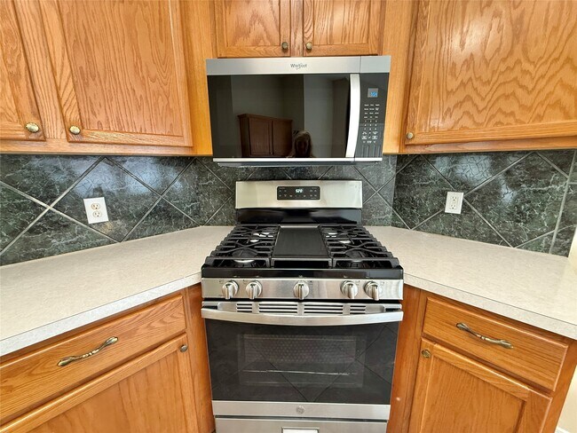 Building Photo - 25335 Rayford Crest Dr