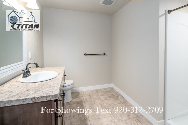 Building Photo - 1087 Faith Ct