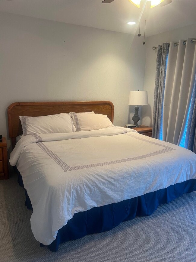 Building Photo - 307 Crestview