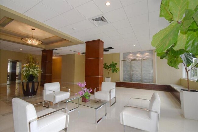 Building Photo - 4250 Galt Ocean Dr