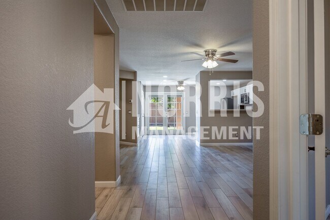 Building Photo - Beautiful Remodeled Home with 3 Rooms