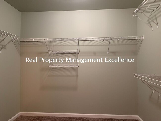 Building Photo - Lovely 2 Story Home In Raleigh, Available December 15th!