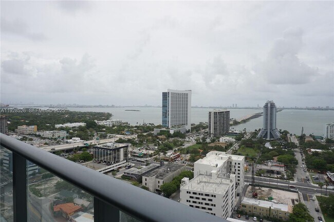 Building Photo - 121 NE 34th St