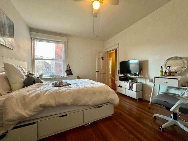 Building Photo - BROOKLINE 6 BED/3 BATH NEAR B.U. AVAILABLE ANY TIME FROM NOW - JAN 1ST, 2026