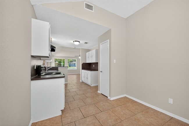 Building Photo - 23227 Prairie Bird Dr