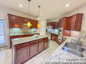 Building Photo - 25010 Buttermilk Ln