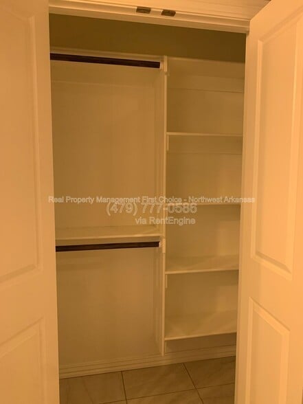 Building Photo - 2757 W Kilimanjaro Way